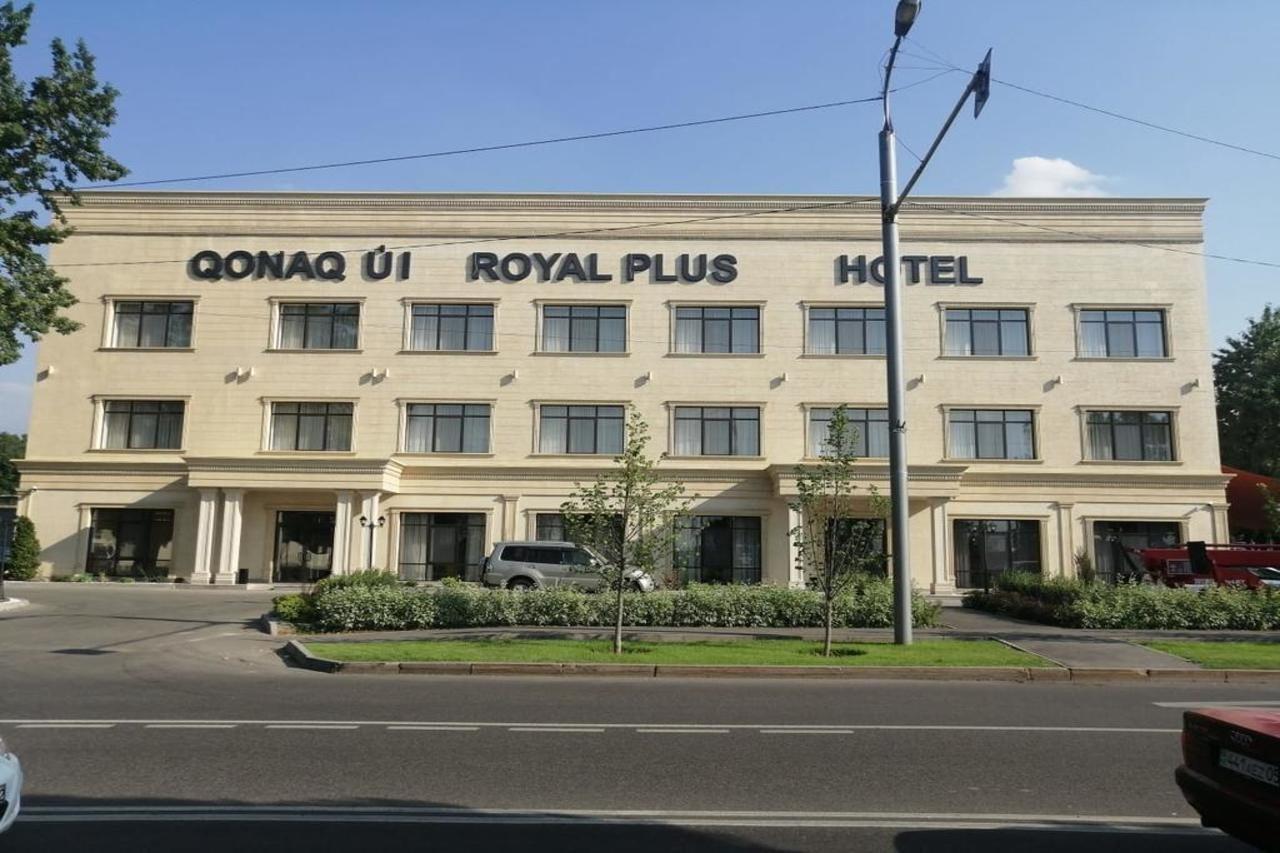 Royal Plus Hotel Almatî Exterior foto